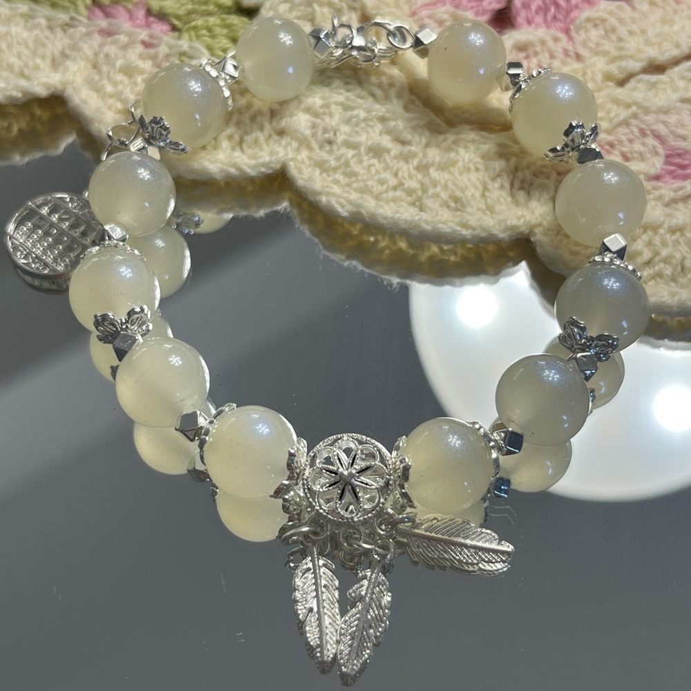 Glass crystal bracelet